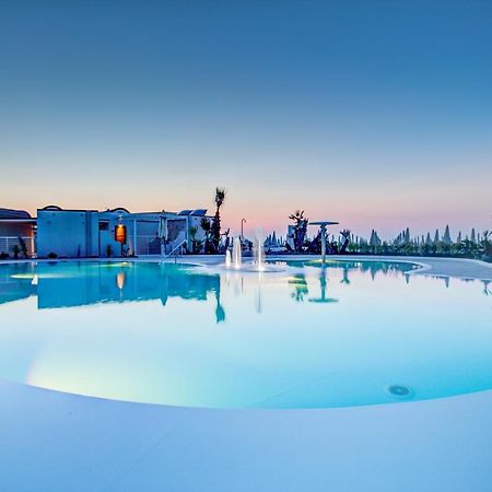 Mediterraneo Hotel & Suites Католика Екстериор снимка
