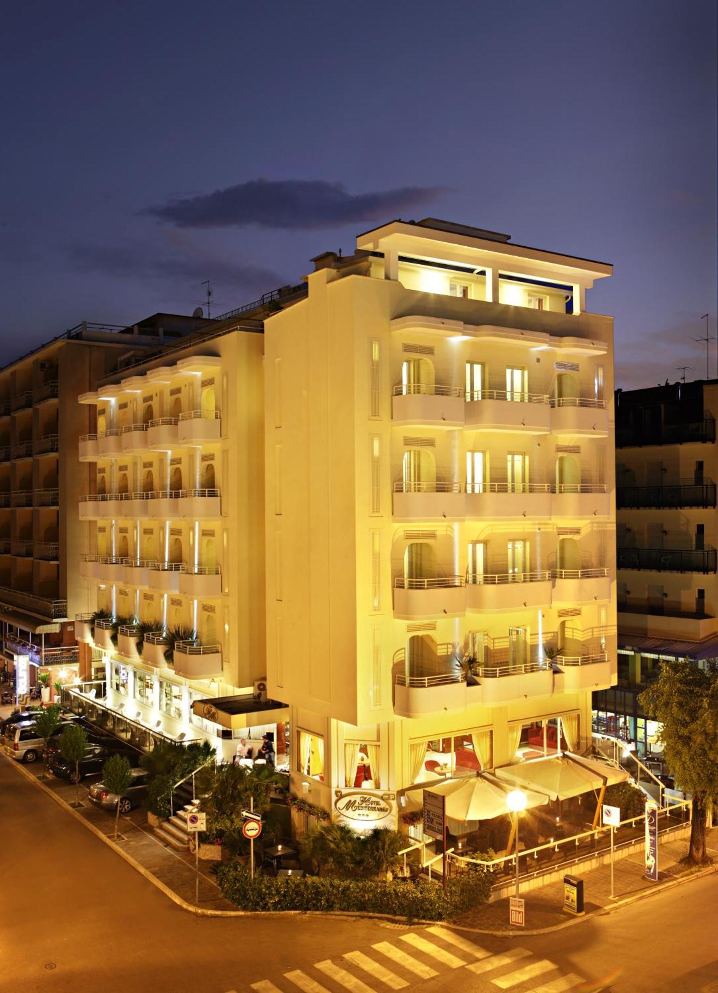 Mediterraneo Hotel & Suites Католика Екстериор снимка