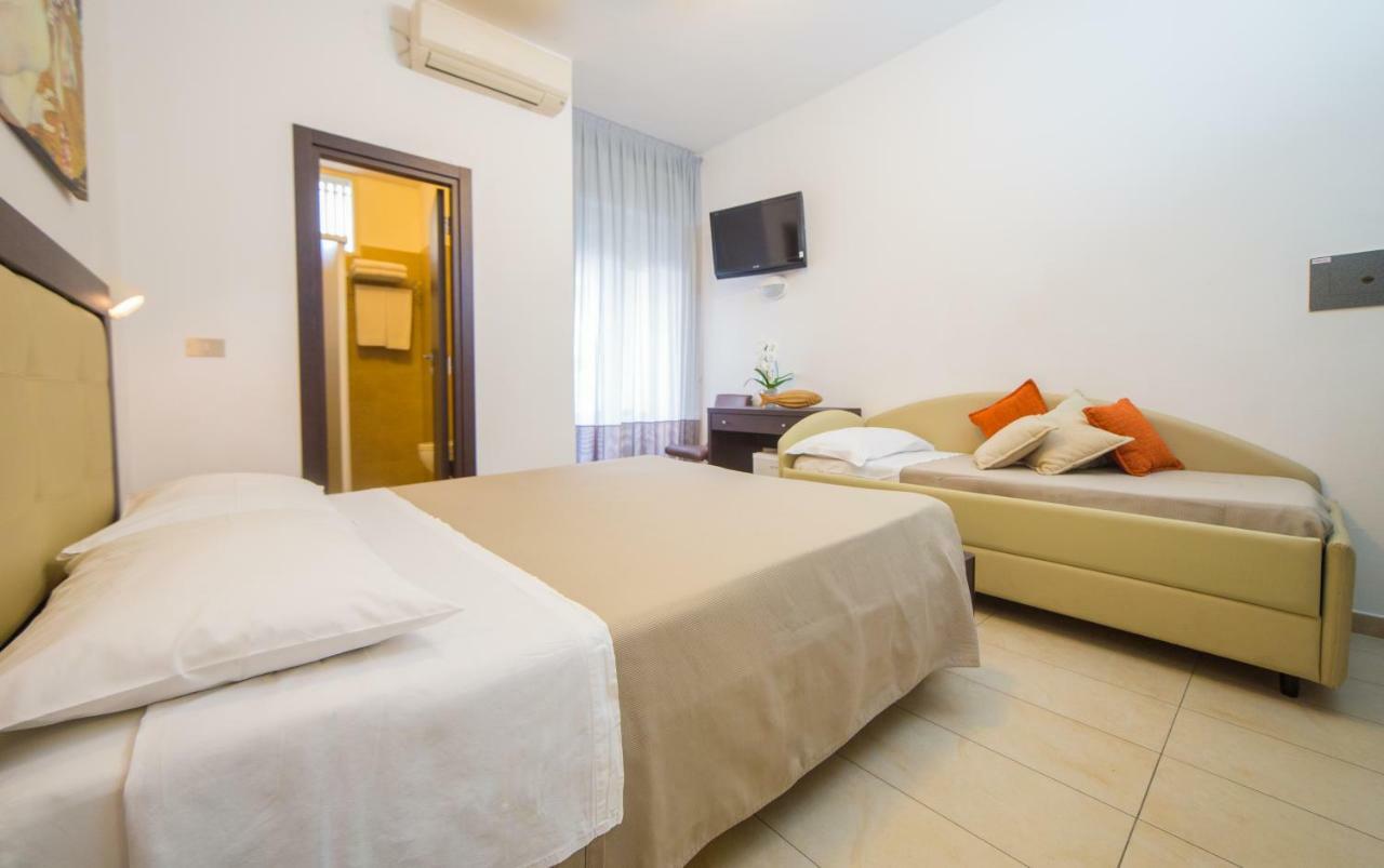 Mediterraneo Hotel & Suites Католика Екстериор снимка