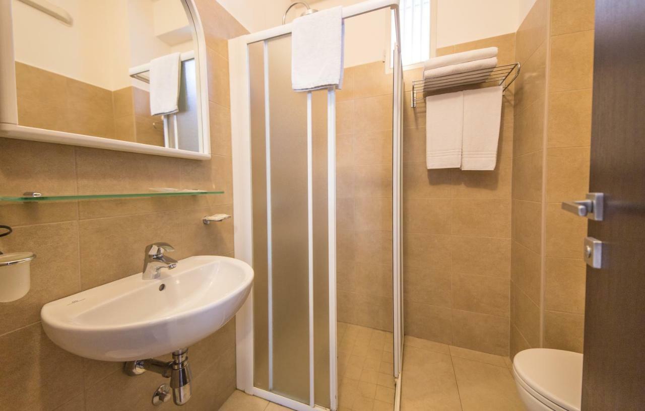 Mediterraneo Hotel & Suites Католика Екстериор снимка