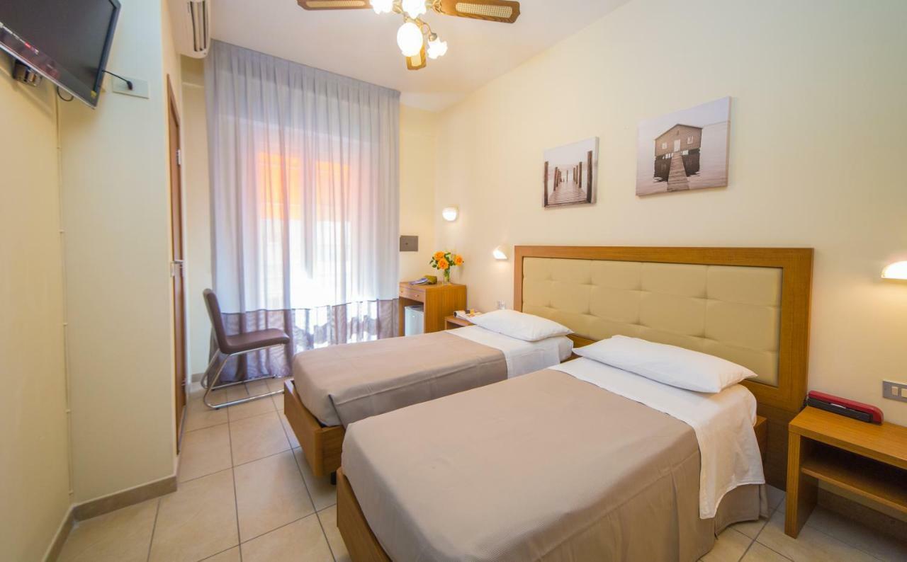 Mediterraneo Hotel & Suites Католика Екстериор снимка