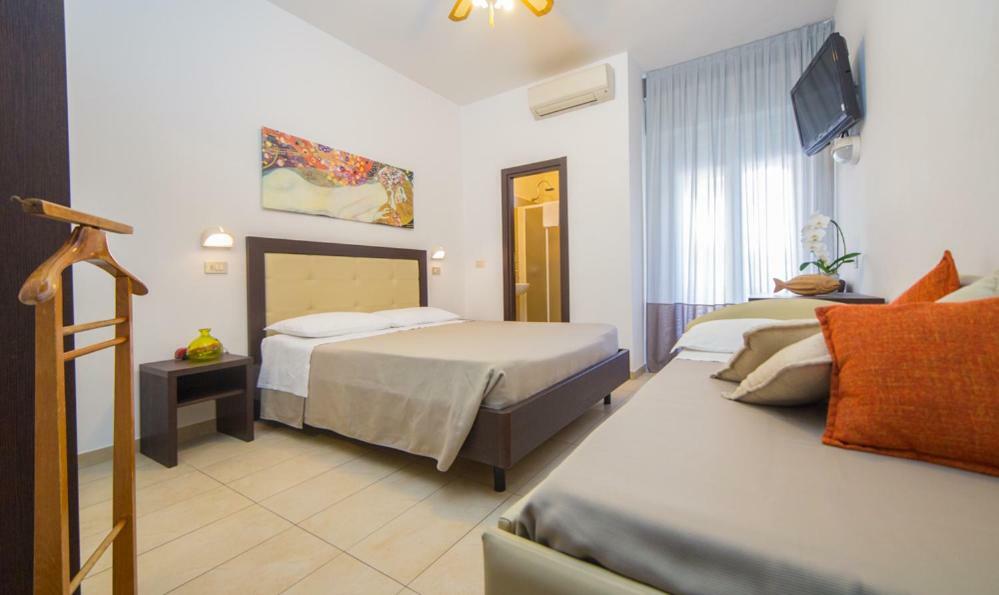 Mediterraneo Hotel & Suites Католика Екстериор снимка