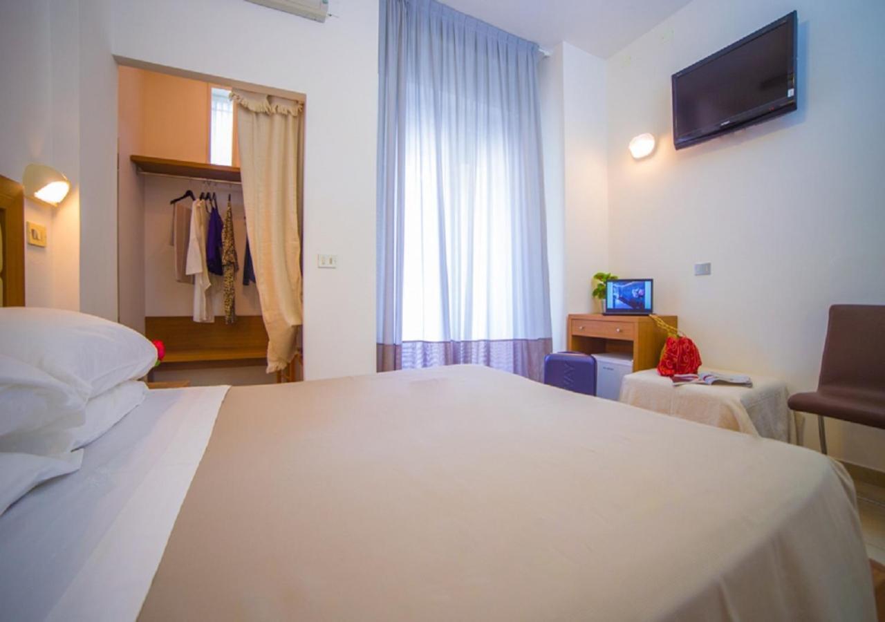 Mediterraneo Hotel & Suites Католика Екстериор снимка