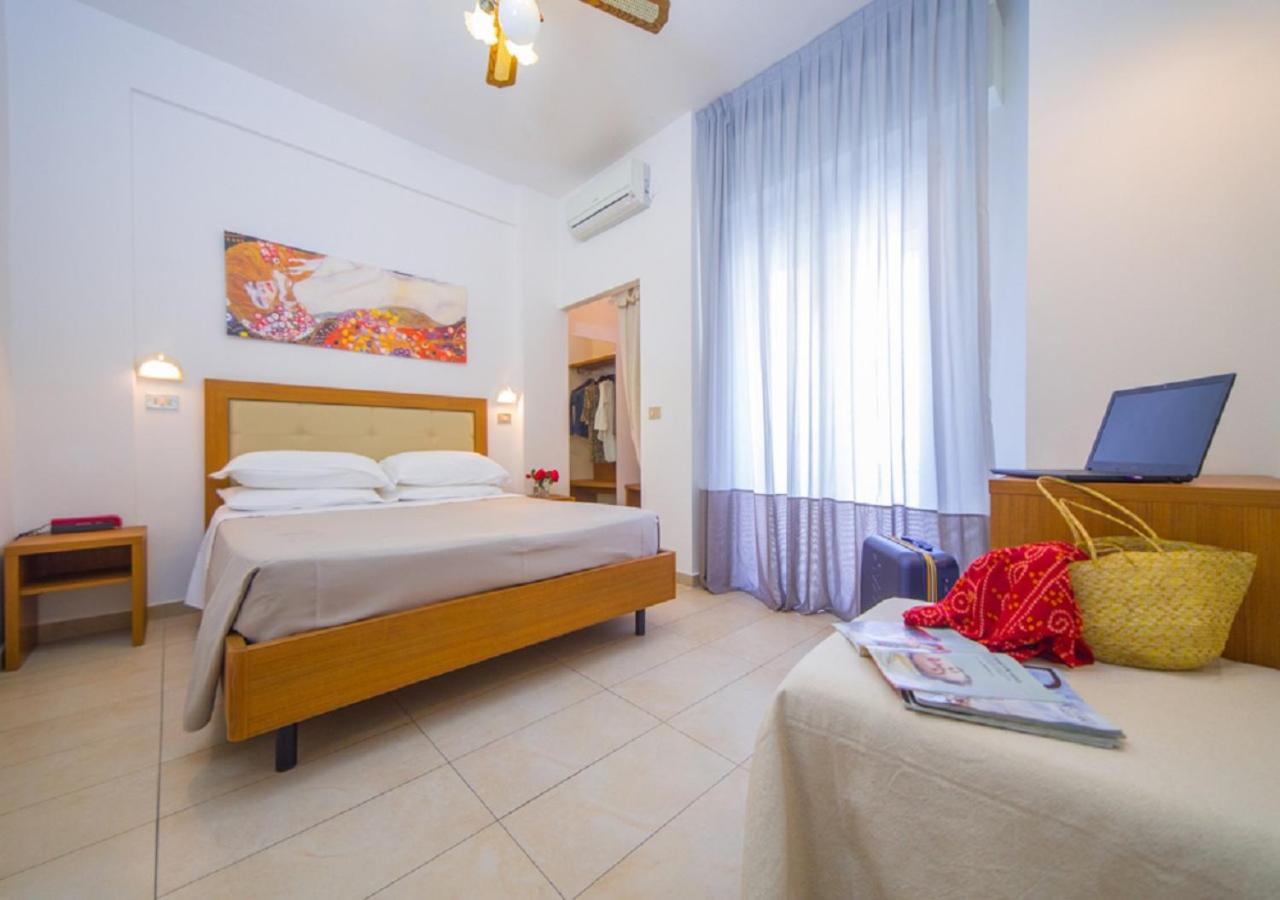 Mediterraneo Hotel & Suites Католика Екстериор снимка
